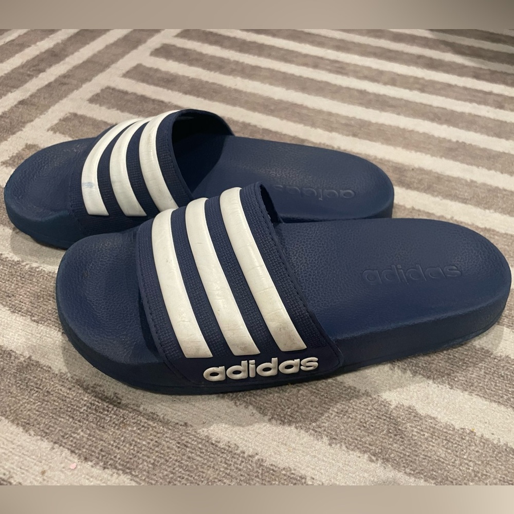 Adidas Kids Adilette Shower Slides Sandals Boys Size 1 Nayy Blue